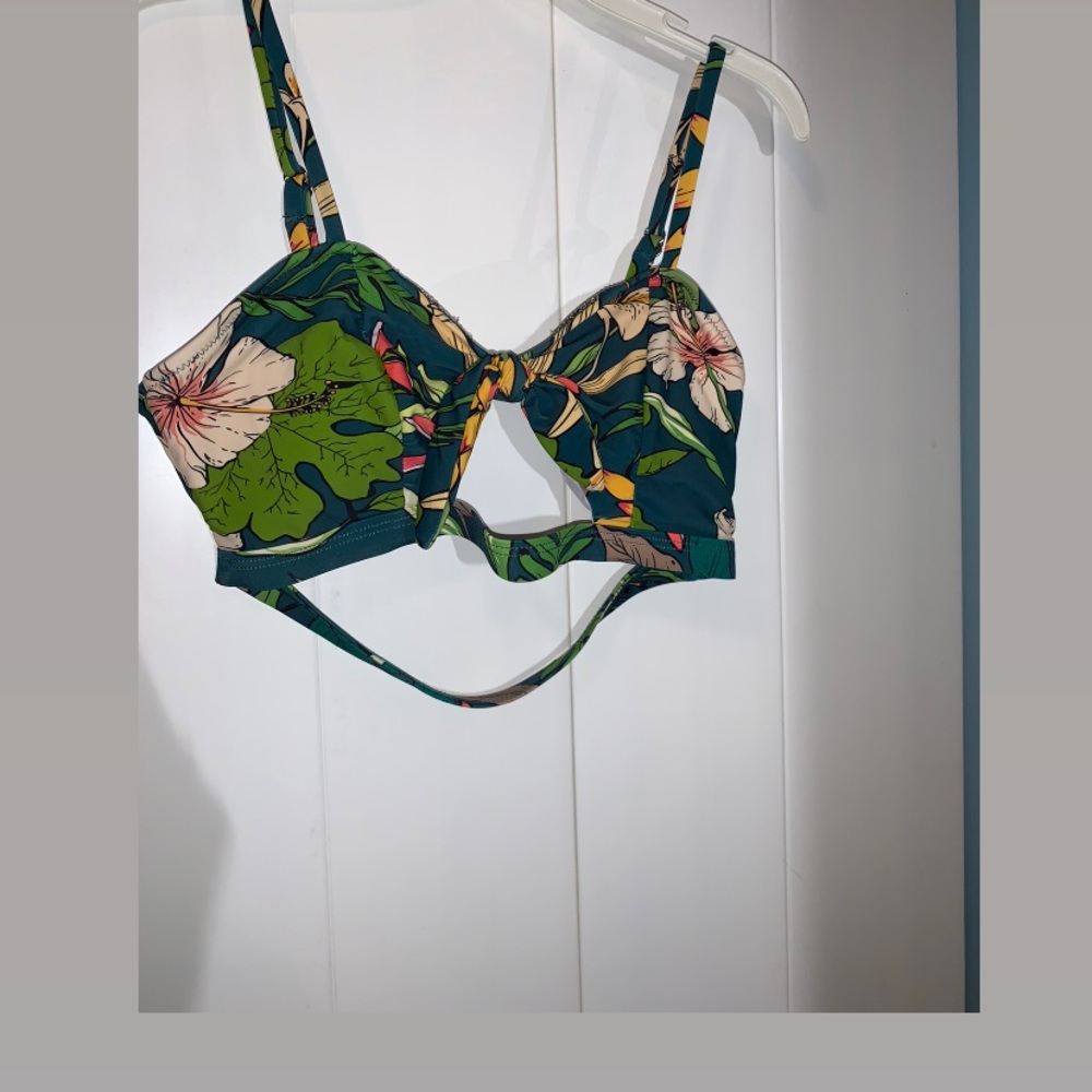 Bikini top